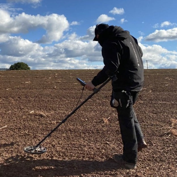 Searcher Detecting Jacket