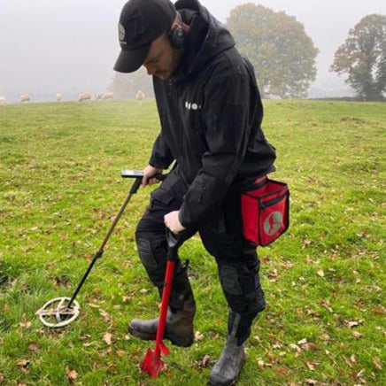 Searcher Detecting Trousers